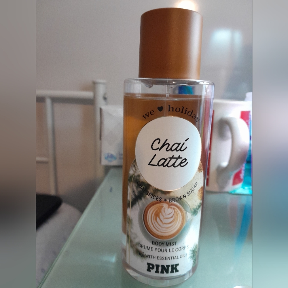 Victoria Secret PINK Chai Latte Body Mist